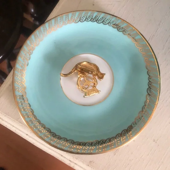 Vintage Cat on a Fishbowl Brooch Pin - Picture 7 of 7